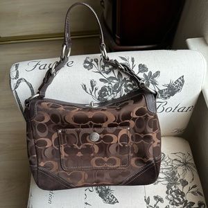 Small coach handbag, brown.